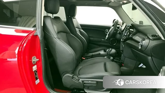 Mini Cooper 2021 Красный из Кореи, фото 2