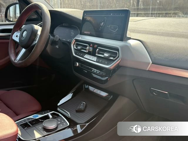 BMW iX3 2024 Черный из Китая, фото 2