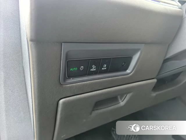 Volkswagen Touareg 2020 Черный из Китая, фото 2