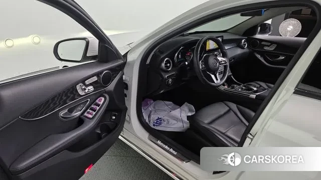 Mercedes-Benz C-Class W205 2019 Белый из Кореи, фото 2