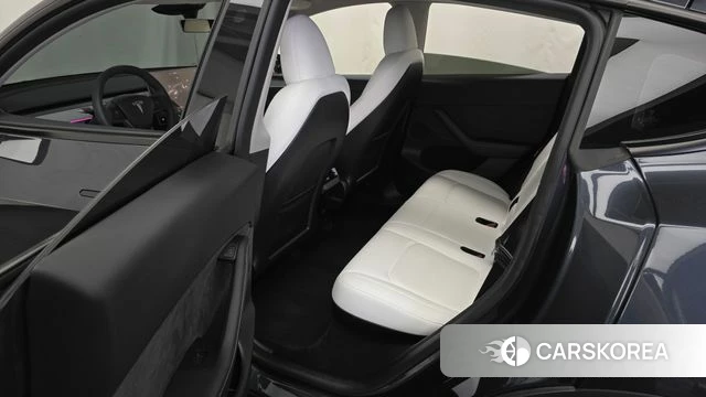 Tesla Model Y 2025 Серый из Кореи, фото 2