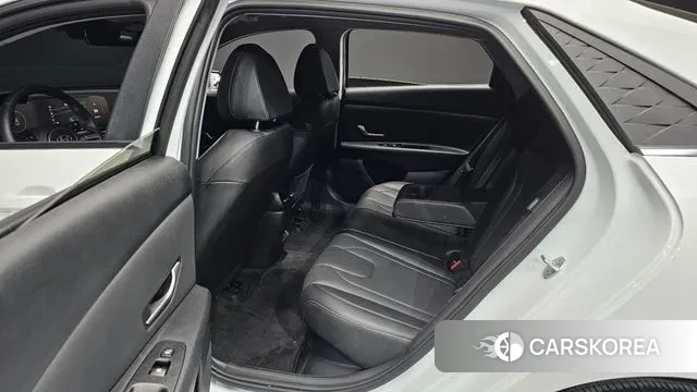 Hyundai The New Avante Hybrid (CN7) 2025 Белый из Кореи, фото 2