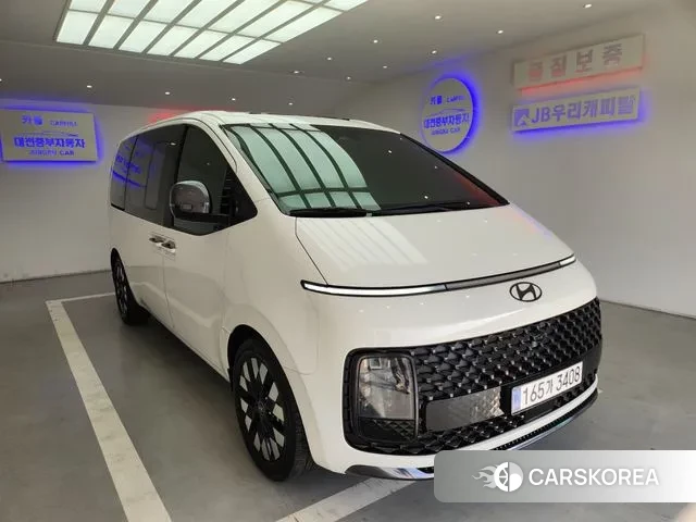 Hyundai Staria 2025 Белый из Кореи, фото 2