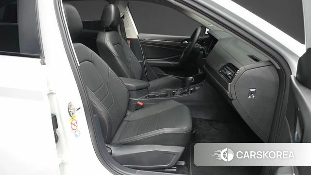 Volkswagen 7th Generation of Jetta 2020 Белый из Кореи, фото 2