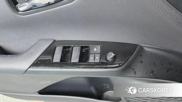 Toyota Prius 4th Generation 2022 Белый из Кореи, фото 2