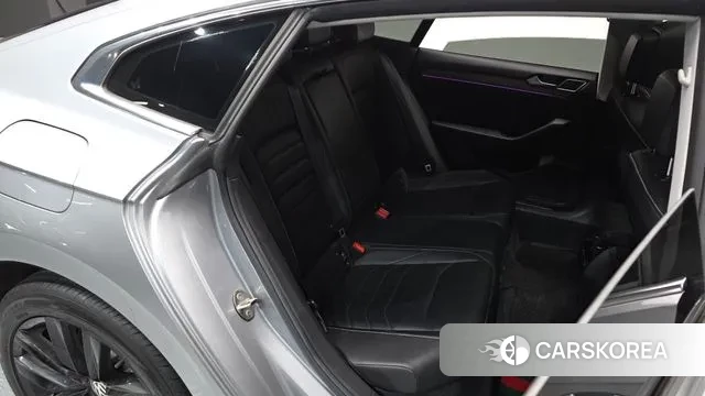 Volkswagen Arteon 2019 Серебристо-серый из Кореи, фото 2