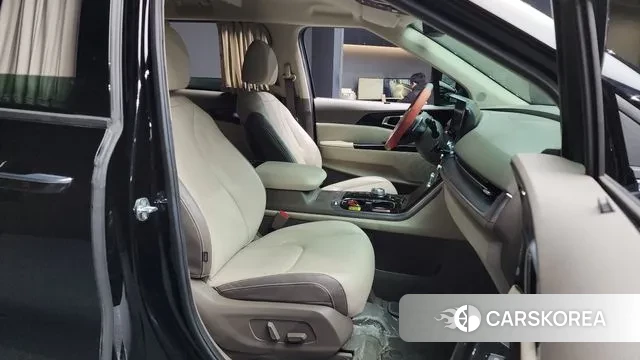 Kia Carnival 4th generation 2023 Черный из Кореи, фото 2