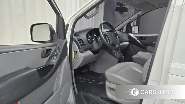 Hyundai The New Grand Starex 2019 Белый из Кореи, фото 2