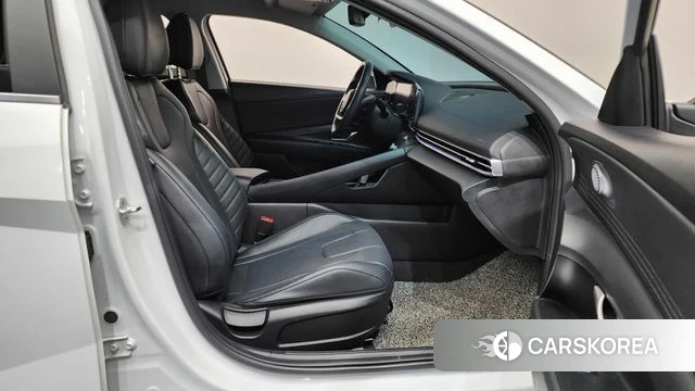 Hyundai Avante Hybrid (CN7) 2021 Белый из Кореи, фото 2