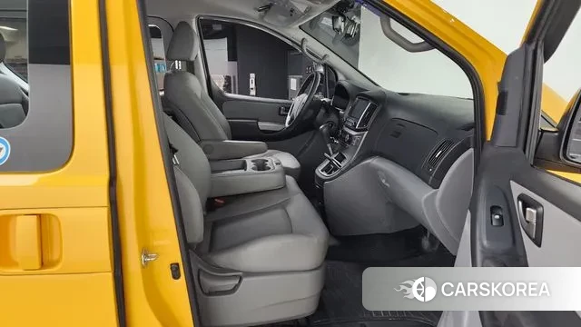 Hyundai The New Grand Starex 2018 Желтый из Кореи, фото 2