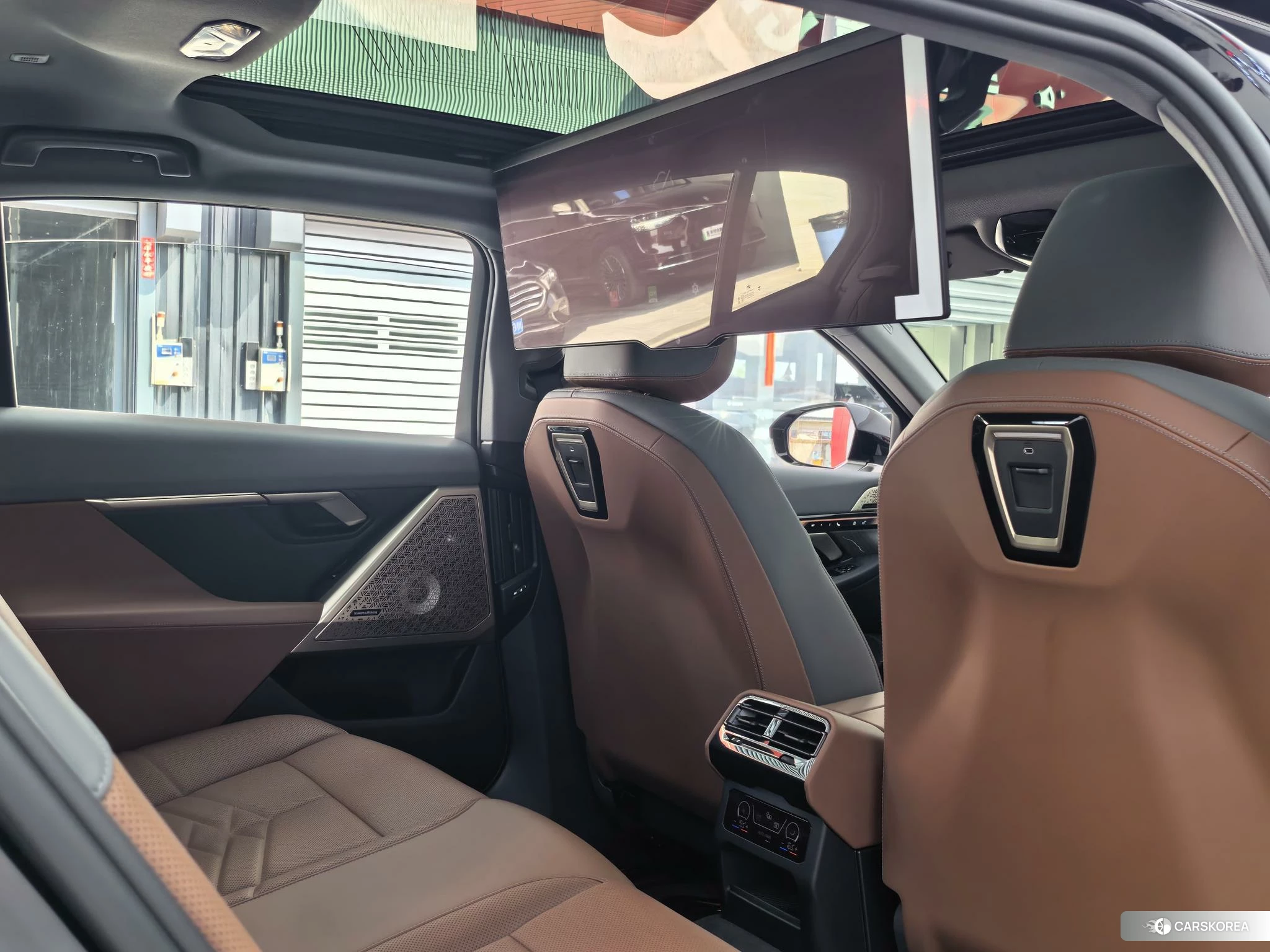 BMW 5 series 2024 Черный из Китая, фото 2