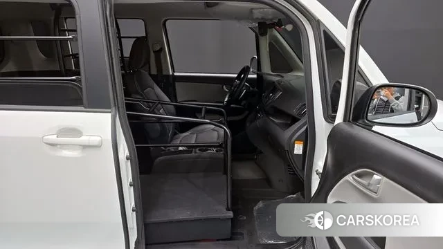 Kia The New Kia Ray EV 2023 Белый из Кореи, фото 2