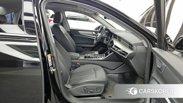 Audi A6 (C8) 2021 Черный из Кореи, фото 2