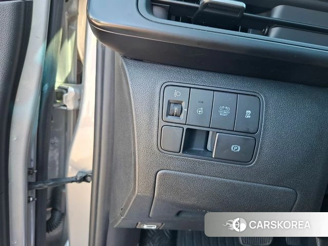 Hyundai Staria 2024 Серебряный из Кореи, фото 2