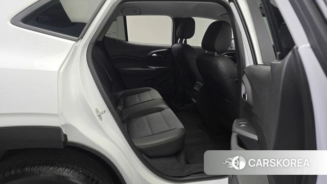 Chevrolet (GM Daewoo) Trax Crossover 2023 Белый из Кореи, фото 2