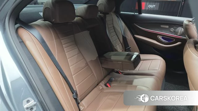 Mercedes-Benz E-Class W213 2022 Серый из Кореи, фото 2