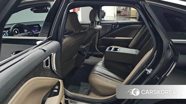 Kia K8 Hybrid 2021 Черный из Кореи, фото 2
