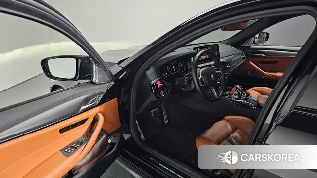 BMW M5 (F90) 2022 Черный из Кореи, фото 2