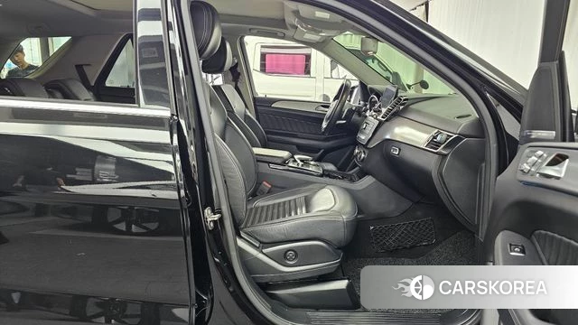 Mercedes-Benz GLE - Class W166 2018 Черный из Кореи, фото 2