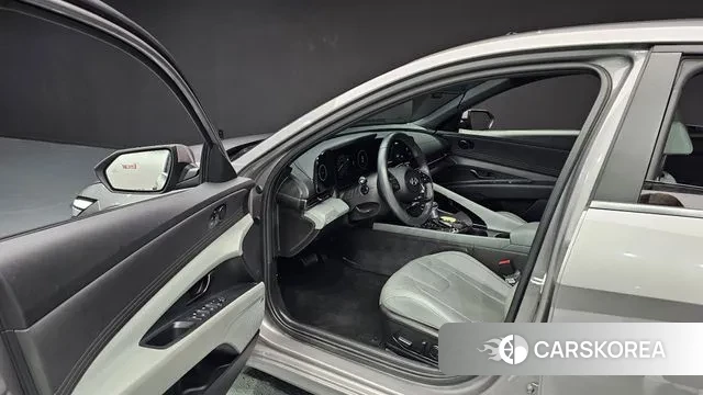 Hyundai The New Avante (CN7) 2023 Серый из Кореи, фото 2