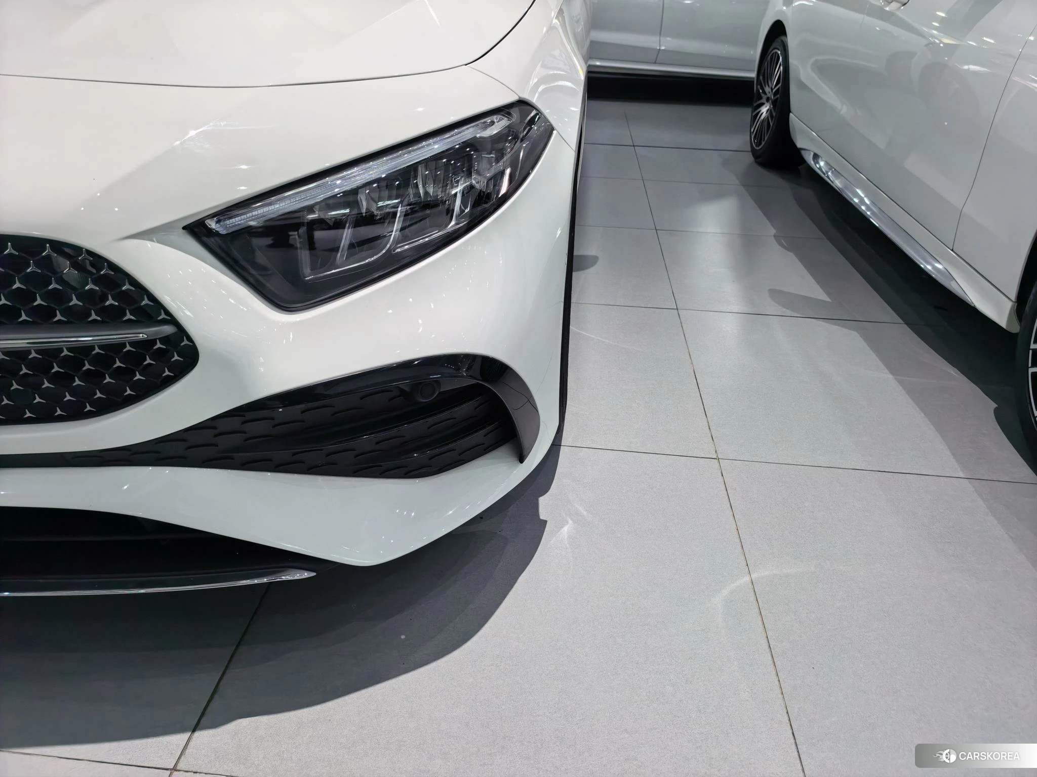 Mercedes-Benz Class A 2023 Белый из Китая, фото 2