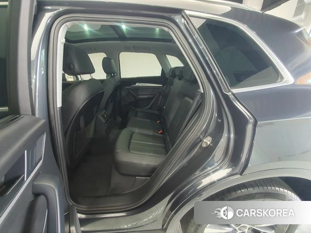 Audi Q5 (FY) 2023 Серый из Кореи, фото 2