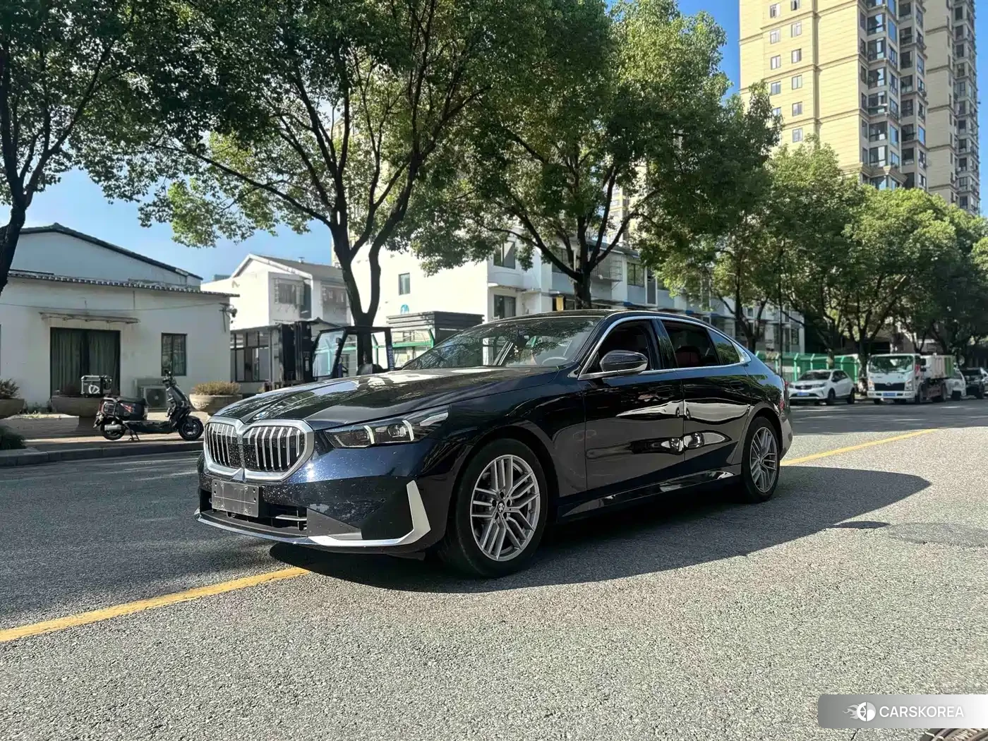 BMW 5 series 2025 Черный из Китая, фото 2