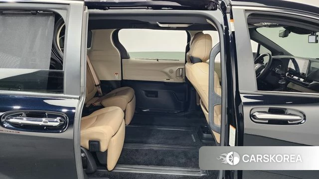 Toyota Sienna 4th Generation 2021 Черный из Кореи, фото 2