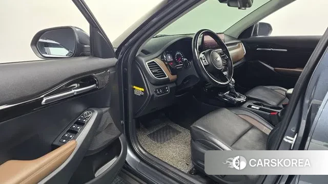 Kia Seltos 2020 Серый из Кореи, фото 2