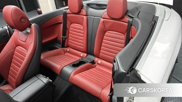 Mercedes-Benz C-Class W205 2018 Белый из Кореи, фото 2