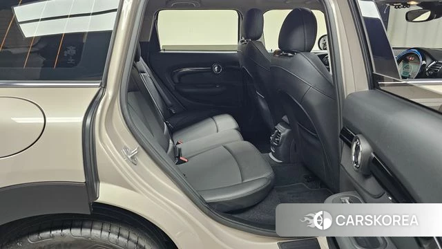 Mini Cooper Clubman 2023 Серебристо-серый из Кореи, фото 2