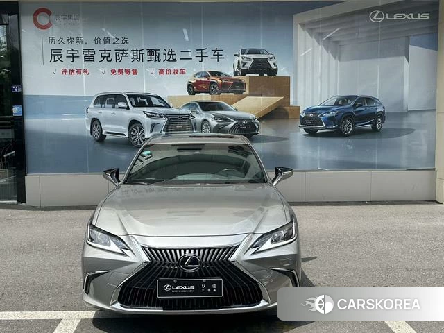 Lexus ES 2021 Серебристо-серый из Китая, фото 2