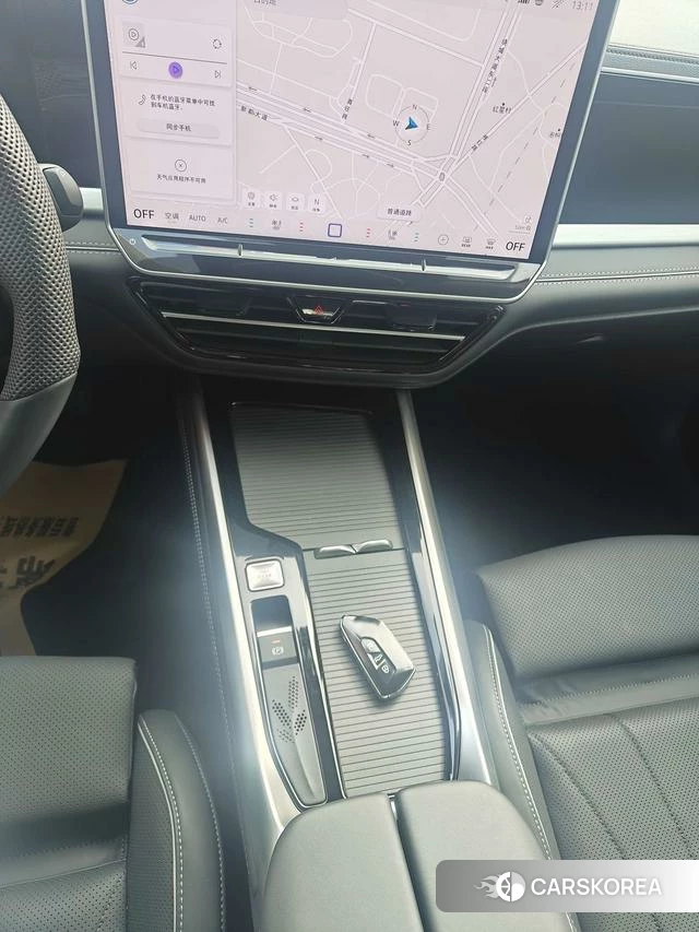 Volkswagen Passat 2024 Темно-серый из Китая, фото 2