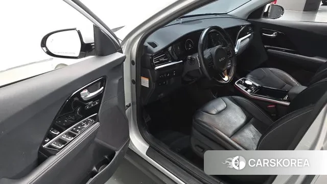 Kia Niro EV 2021 Серебристо-серый из Кореи, фото 2