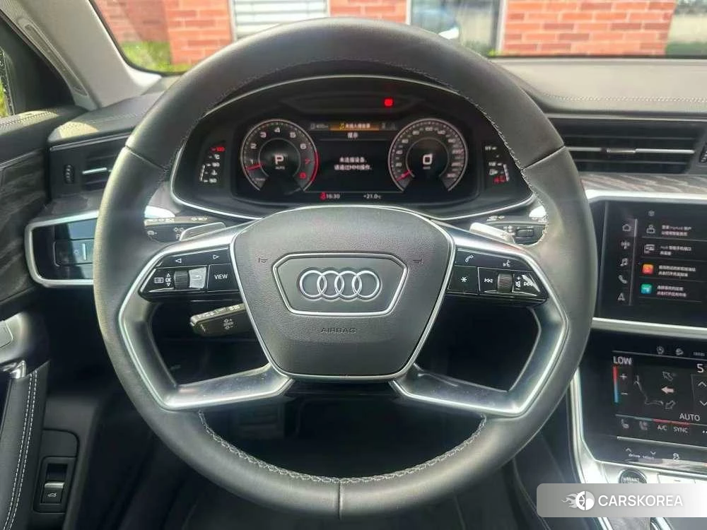 Audi A6 (import) 2023 Черный из Китая, фото 2