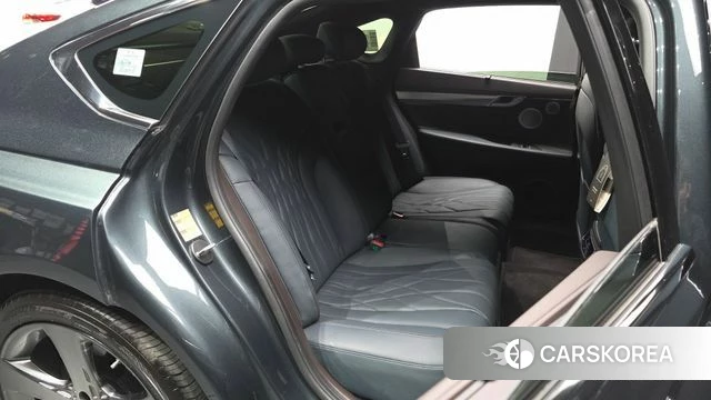 Genesis G80 (RG3) 2023 Темно-зеленый из Кореи, фото 2