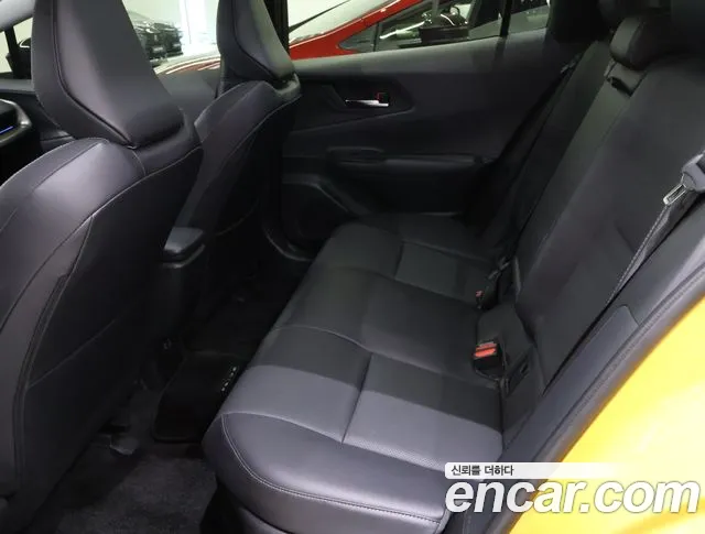 Toyota Prius 5th Generation 2024 Желтый из Кореи, фото 2