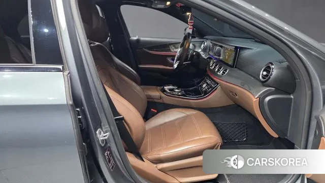 Mercedes-Benz E-Class W213 2019 Серый из Кореи, фото 2