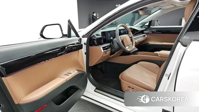 Hyundai Grandeur Hybrid (GN7) 2023 Белый из Кореи, фото 2