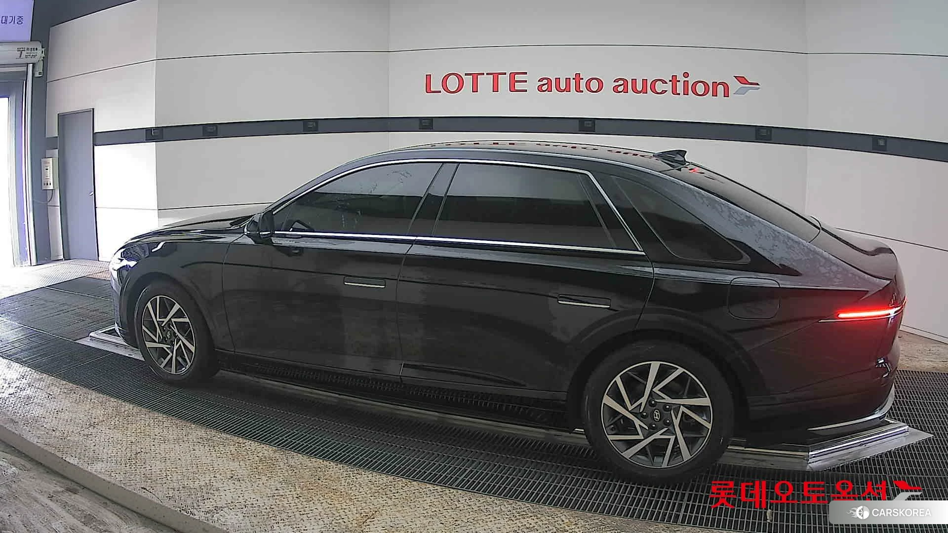 Hyundai Grandeur Hybrid 2023 Abyss Black Pearl из Кореи, фото 2