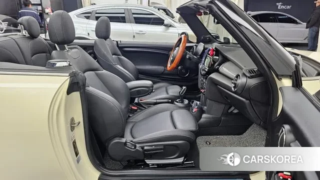 Mini Cooper Convertible 2020 Жемчужный цвет из Кореи, фото 2