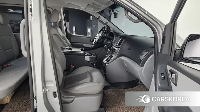 Hyundai The New Grand Starex 2019 Серебряный из Кореи, фото 2