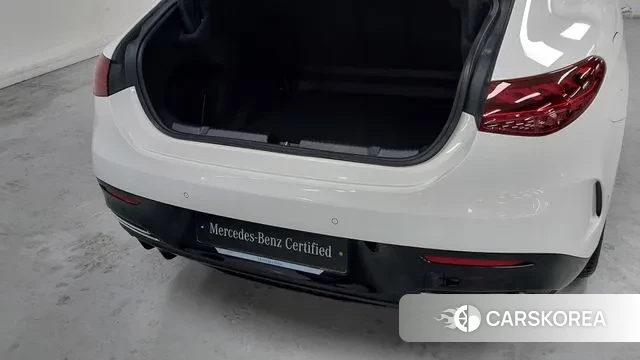 Mercedes-Benz EQE V295 2023 Белый из Кореи, фото 2