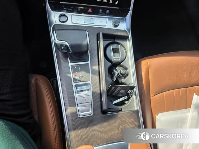 Audi A6 (C8) 2022 Черный из Кореи, фото 2