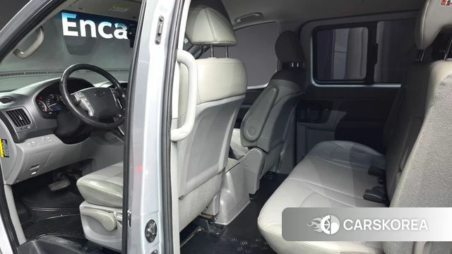 Hyundai Grand Starex 2018 Серебристо-серый из Кореи, фото 2