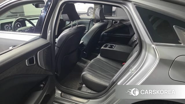 Kia K8 2022 Серебристо-серый из Кореи, фото 2