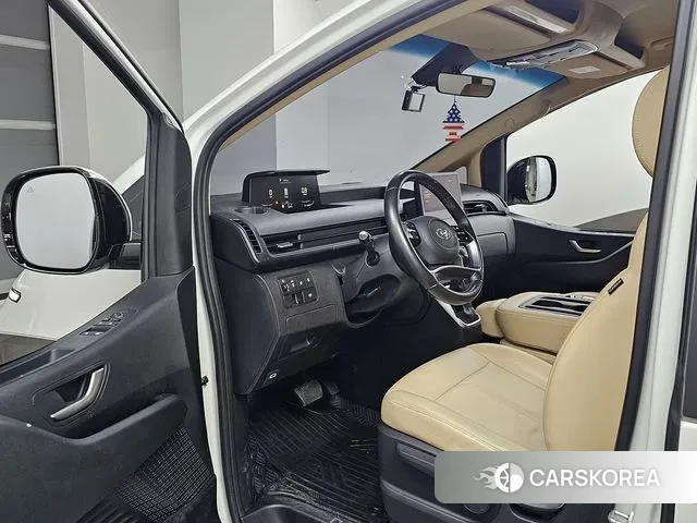Hyundai Staria 2021 Белый из Кореи, фото 2