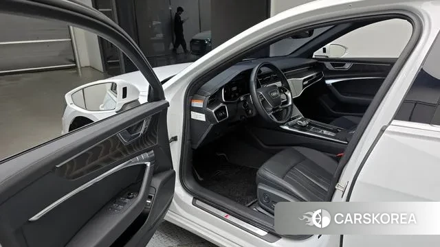 Audi A6 (C8) 2023 Белый из Кореи, фото 2