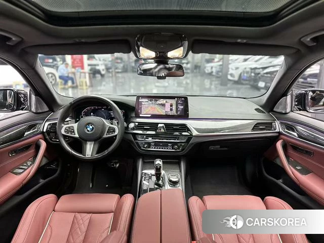 BMW 5 series 2021 Черный из Китая, фото 2