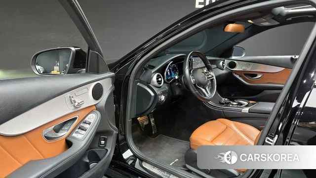 Mercedes-Benz C-Class W205 2021 Черный из Кореи, фото 2